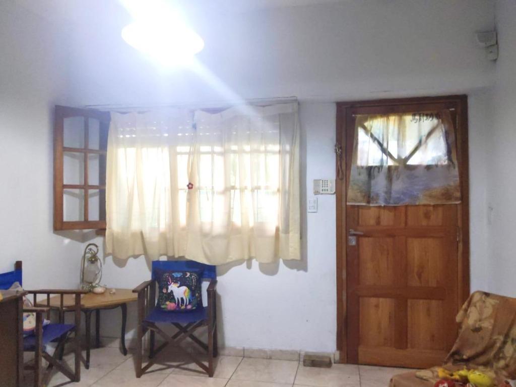 Foto de Chalet tres ambientes con quincho y garaje, imagen 2