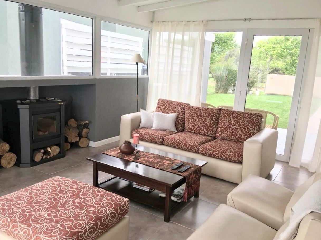 Foto de Chalet cuatro ambientes con quincho en Barrio Rumencó., imagen 4