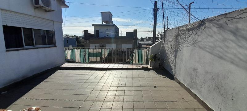 Edificio con Varias Viviendas Muy Buen Ubicado. Venta en Block. 4