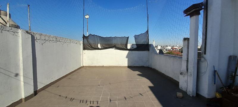 Edificio con Varias Viviendas Muy Buen Ubicado. Venta en Block. 2