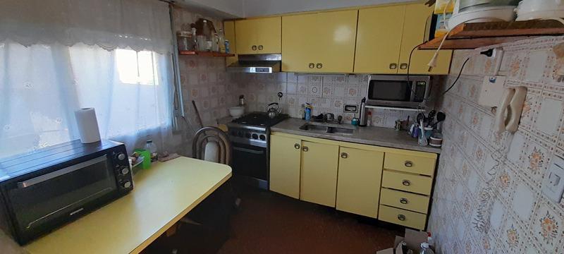 Edificio con Varias Viviendas Muy Buen Ubicado. Venta en Block. 5