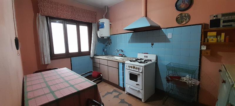 Foto de OPORTUNIDAD Casa sobre amplio lote 285m2, imagen 2