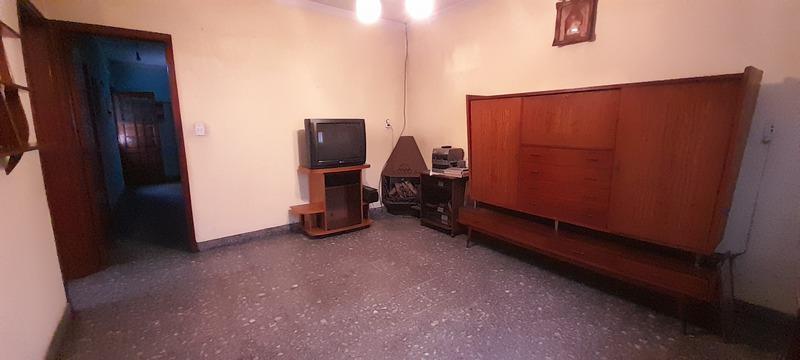 Foto de OPORTUNIDAD Casa sobre amplio lote 285m2, imagen 4