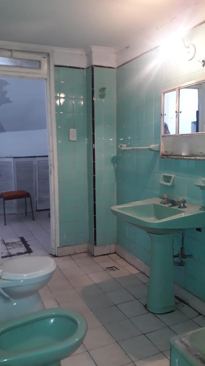 OPORTUNIDAD casa 5 ambientes sobre lote propio en Villa Madero