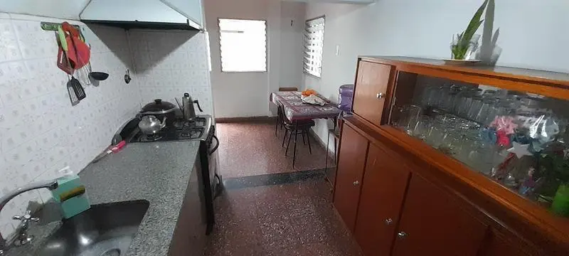 Muy buena casa multifamiliar de 6 ambientes sobre lote de 253m2. 3