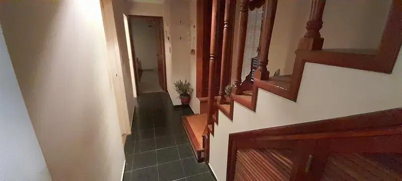 Casa de 4 ambientes en Lomas del Mirador 2