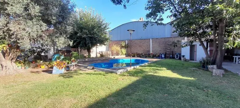 Casa de 4 ambientes en Lomas del Mirador 3