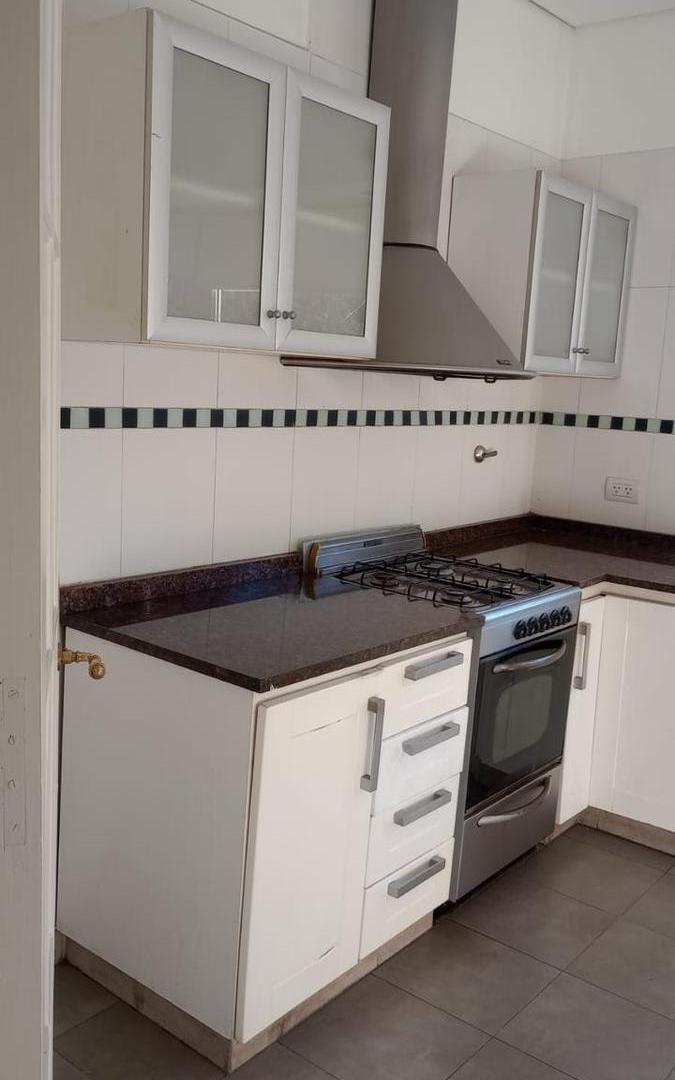 Foto de Hermosa casa 4 ambientes en una sola planta en Barrio El Rocío., imagen 1