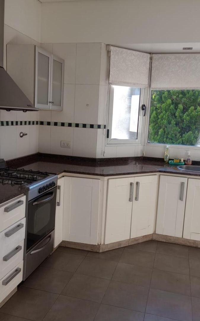 Foto de Hermosa casa 4 ambientes en una sola planta en Barrio El Rocío., imagen 5