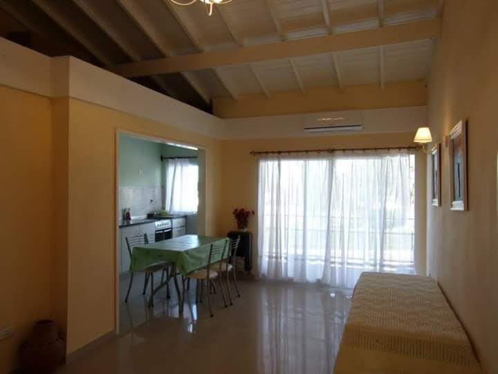 Venta en Bloc 2 Locales y 2 Departamentos C/ Cochera Ideal Oficinas - Consultorios 2