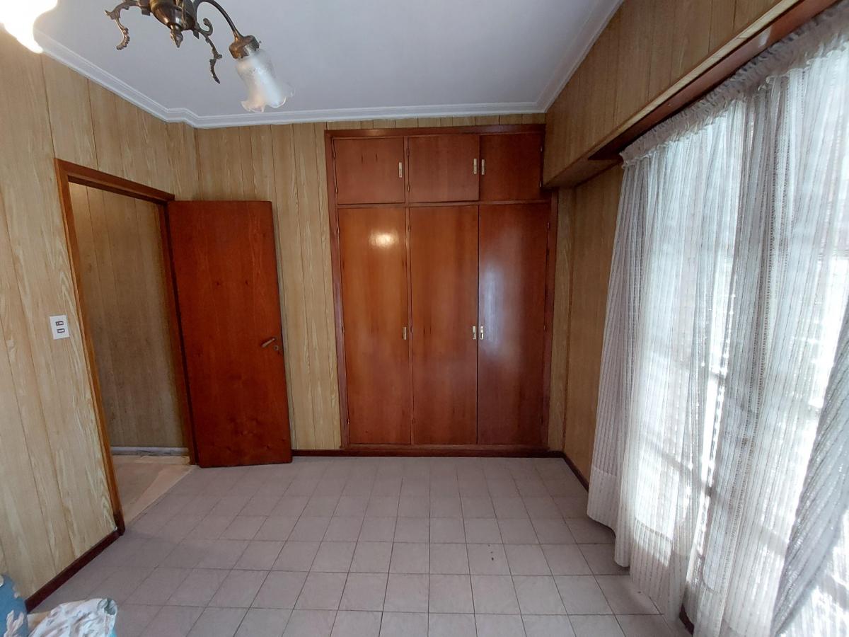OPORTUNIDAD VENTA en bloc !! 3 LOCALES + DEPARTAMENTO +COCHERA