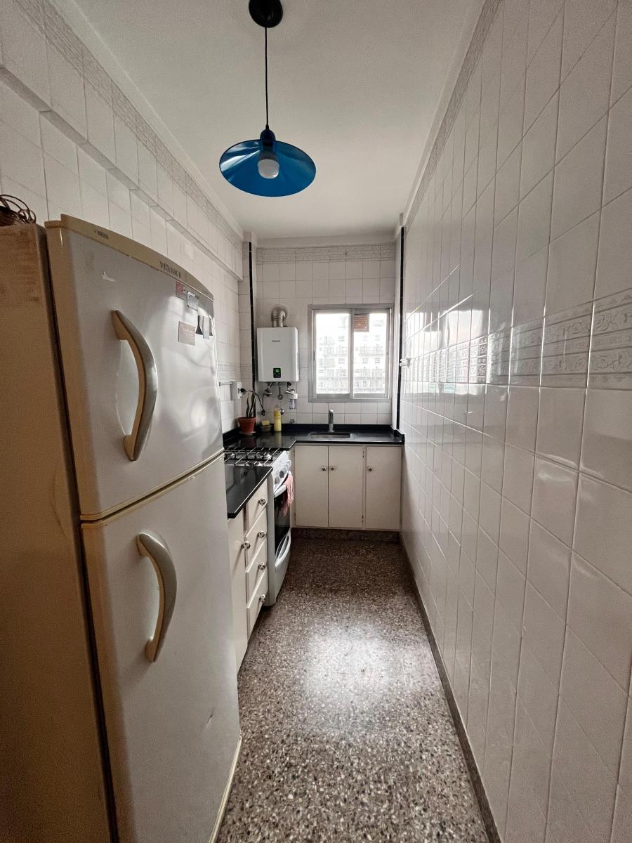 Venta - Departamento 2 ambientes con vista lateral al mar