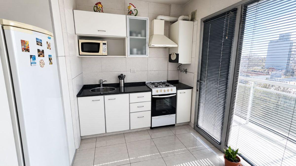 Foto de VENTA DEPARTAMENTO 2 AMBIENTES CON BALCÓN AL FRENTE, MACROCENTRO DE MAR, imagen 2
