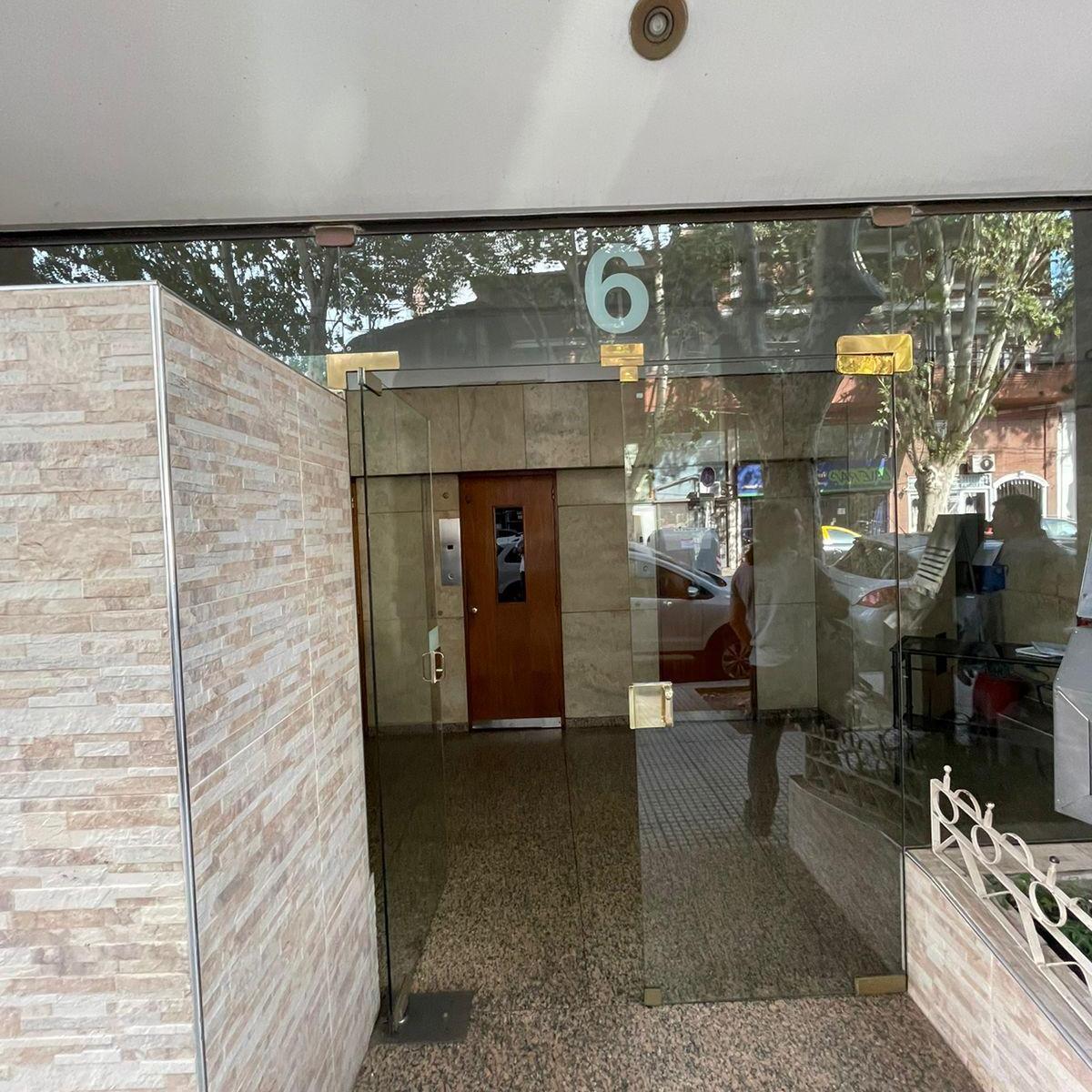 Venta Departamento 3 Ambientes en Floresta, Permuta por Menor Valor. 1