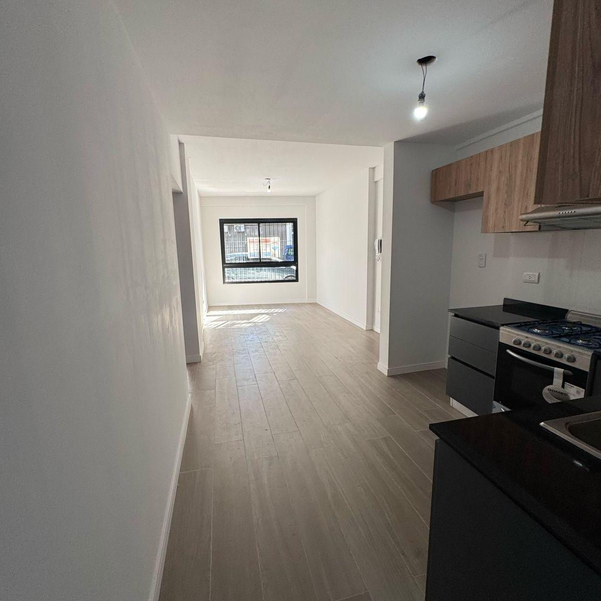 Venta de Hermoso PH 3 Ambientes con Patio en Villa Devoto 1
