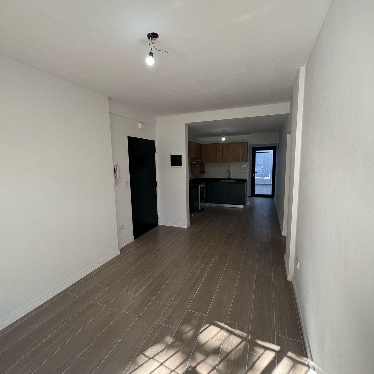Venta de Hermoso PH 3 Ambientes con Patio en Villa Devoto 2