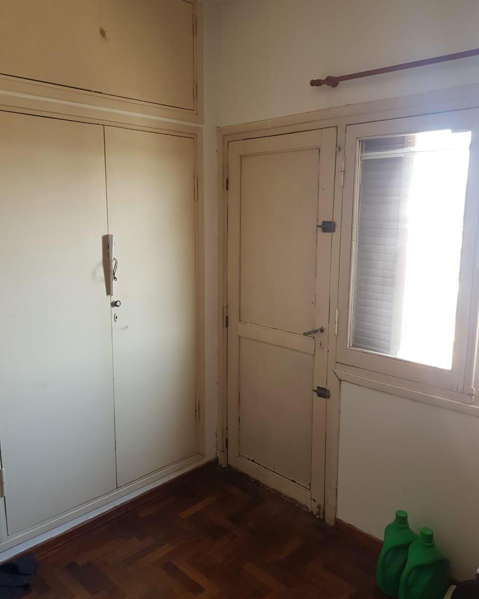 Departamento de 3 Dorm. en Venta a Media Cuadra de La Av Colon 4