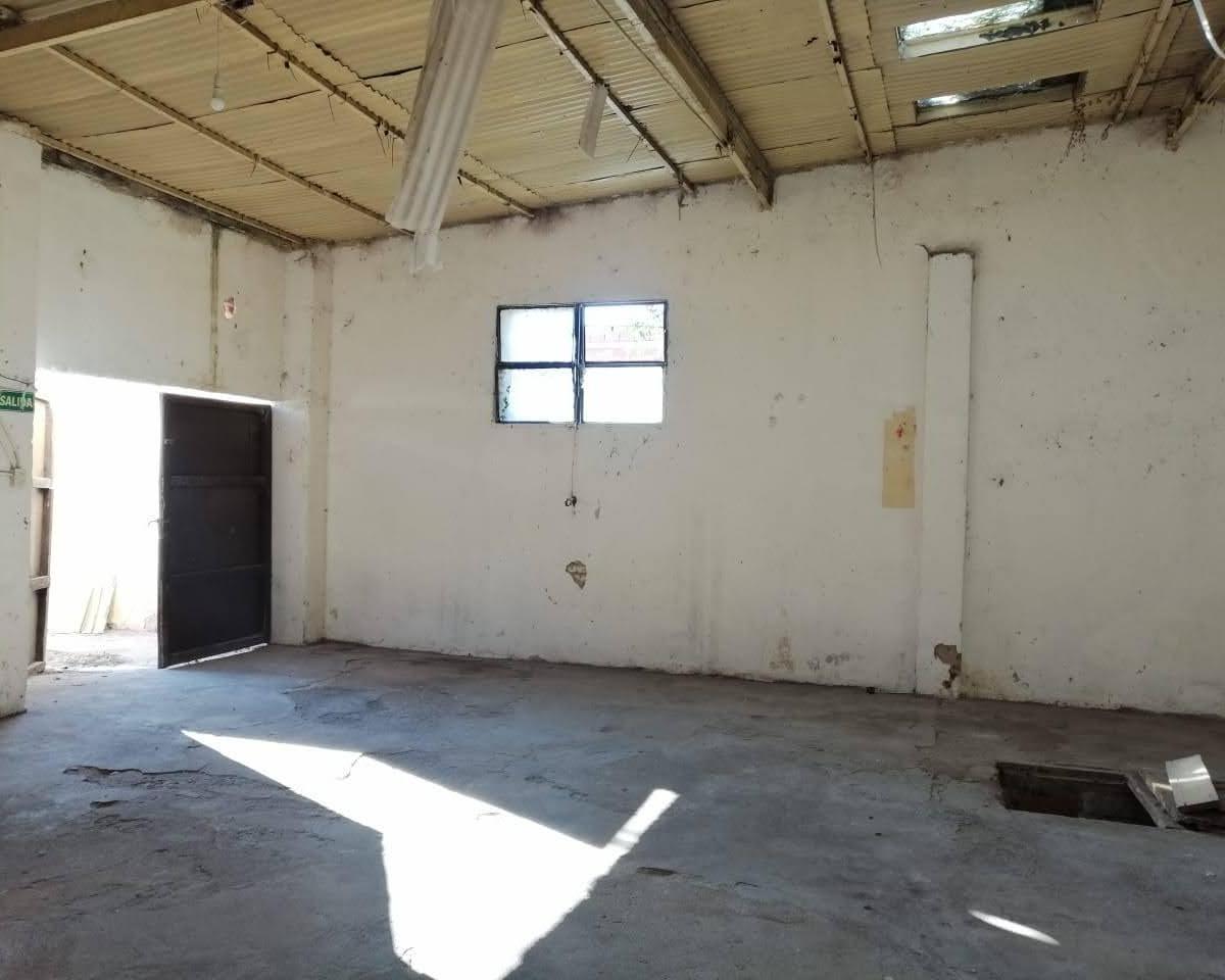 Foto de GALPON MÁS DEPARTAMENTO DE DOS DORMITORIOS EN VENTA EN B ALTO ALBERDI., imagen 2