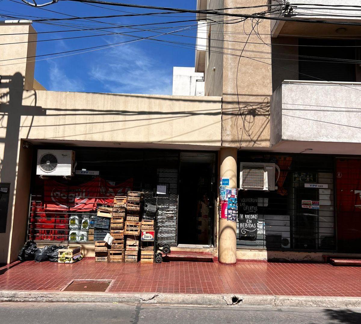 LOCAL VIDRIADO DE 33 M2 EN VENTA EN B SAN MARTIN