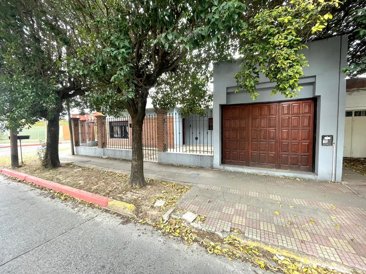 CASA DE TRES DORMITORIOS EN VENTA EN CALLE BROWN 1300 ESQUINA PASCUAL DE ROGATIS B SAN RAFAEL