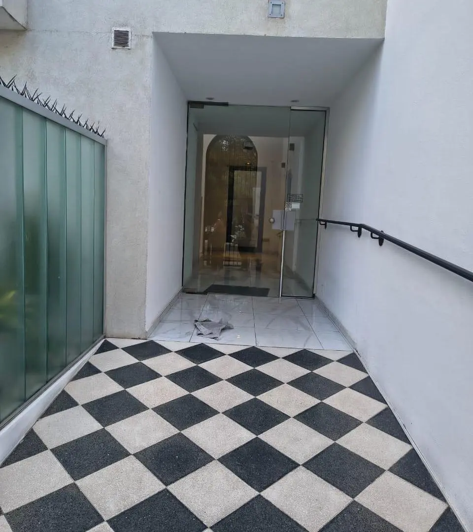 DEPARTAMENTO AMOBLADO DE UN DORMITORIO EN ALQUILER EN B GENERAL PAZ 4