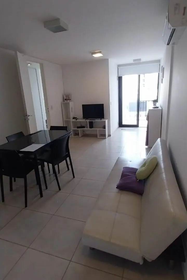 DEPARTAMENTO AMOBLADO DE UN DORMITORIO EN ALQUILER EN B GENERAL PAZ 5