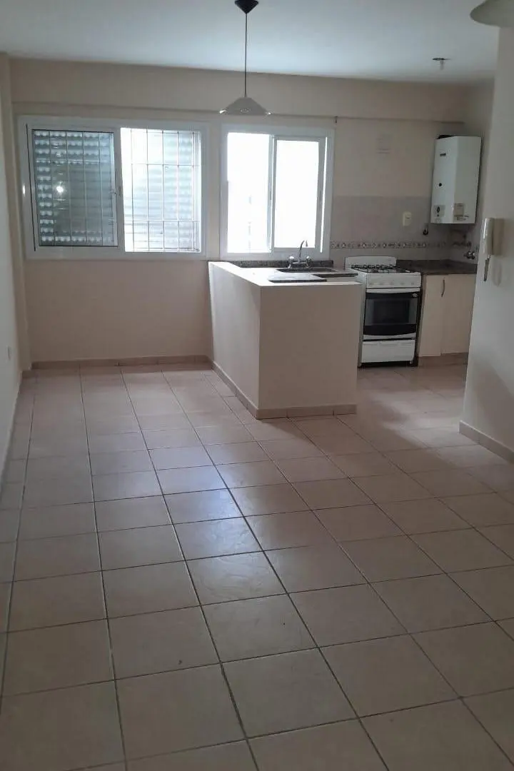 DTO EN ALQUILER DE UN DORM. EN CALLE AGUIRRE CAMARA B ALTO ALBERDI 4