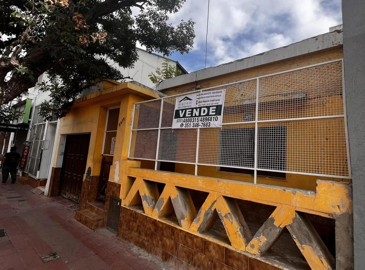 ALBERDI NEGOCIOS INMOBILIARIOS TERRENO EN VENTA EN CALLE AVENIDA COLON 2677 BARRIO ALTO ALBERDI 1