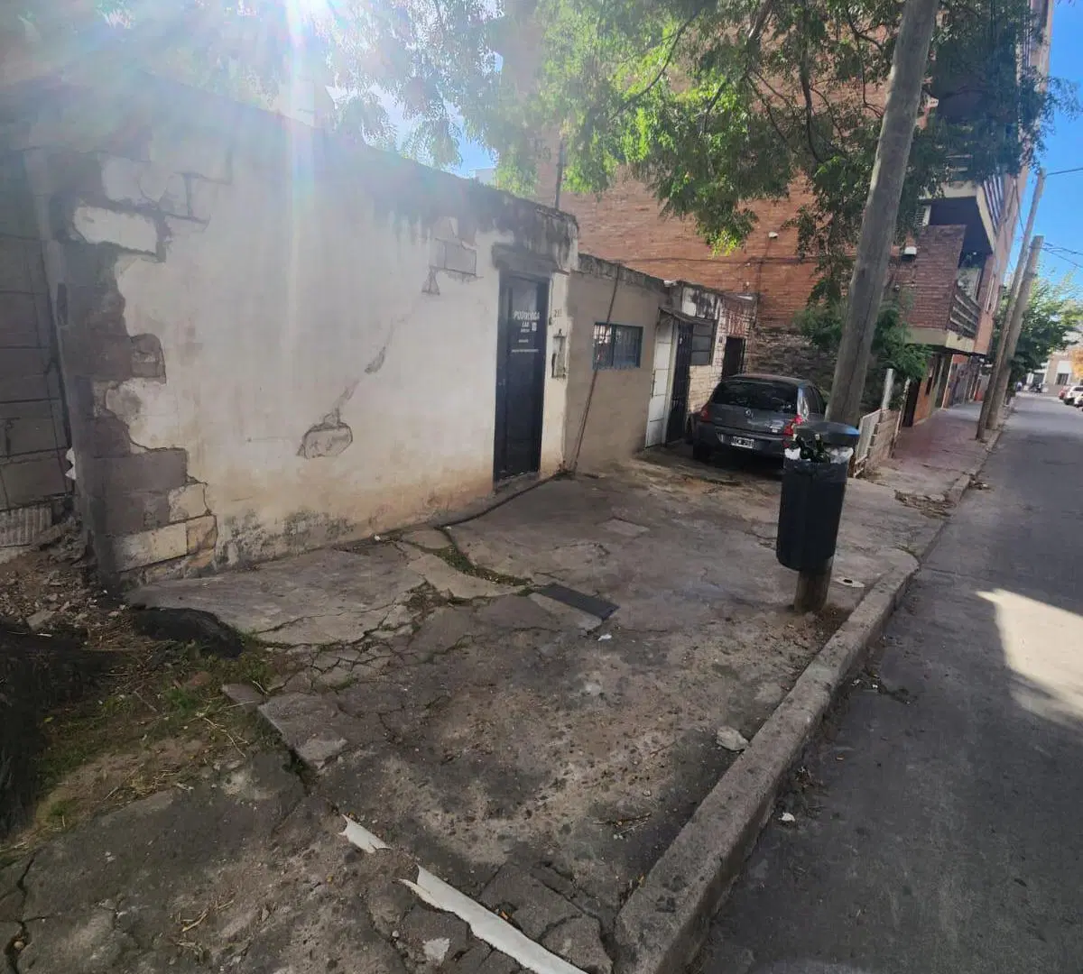 LOTE TERRENO EN VENTA APTO PARA CONSTRUIR SOBRE AV DUARTE QUIROS ESQUINA PARAGUAY 4