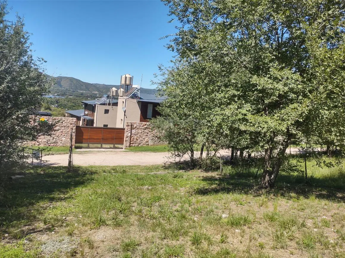 LOTE CON ESCRITURA EN BIALET MASSE - 1000 M2 2
