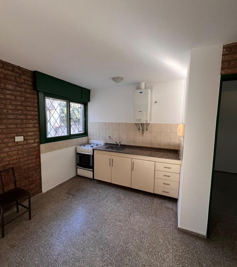 Foto de DEPARTAMENTO EN VENTA DE UN DORMITORIO EN CALLE JUANA AZURDUY 423 B, imagen 2