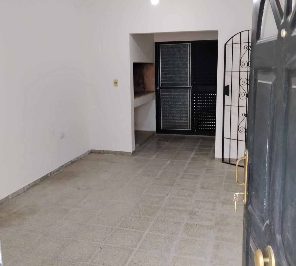 Foto de DEPARTAMENTO INTERNO DE DOS DORM. EN ALQUILER EN CALLE MARQUINA 2843 B, imagen 5