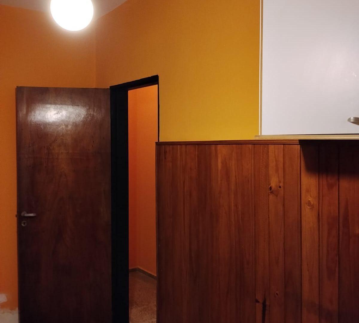 Foto de DEPARTAMENTO INTERNO DE DOS DORM. EN ALQUILER EN CALLE MARQUINA 2843 B, imagen 4