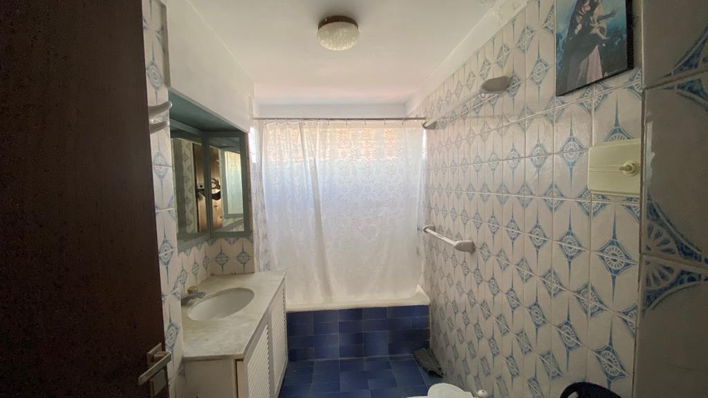 Chalet 6 Ambientes de Categoría en Barrio Divino Rostro 1