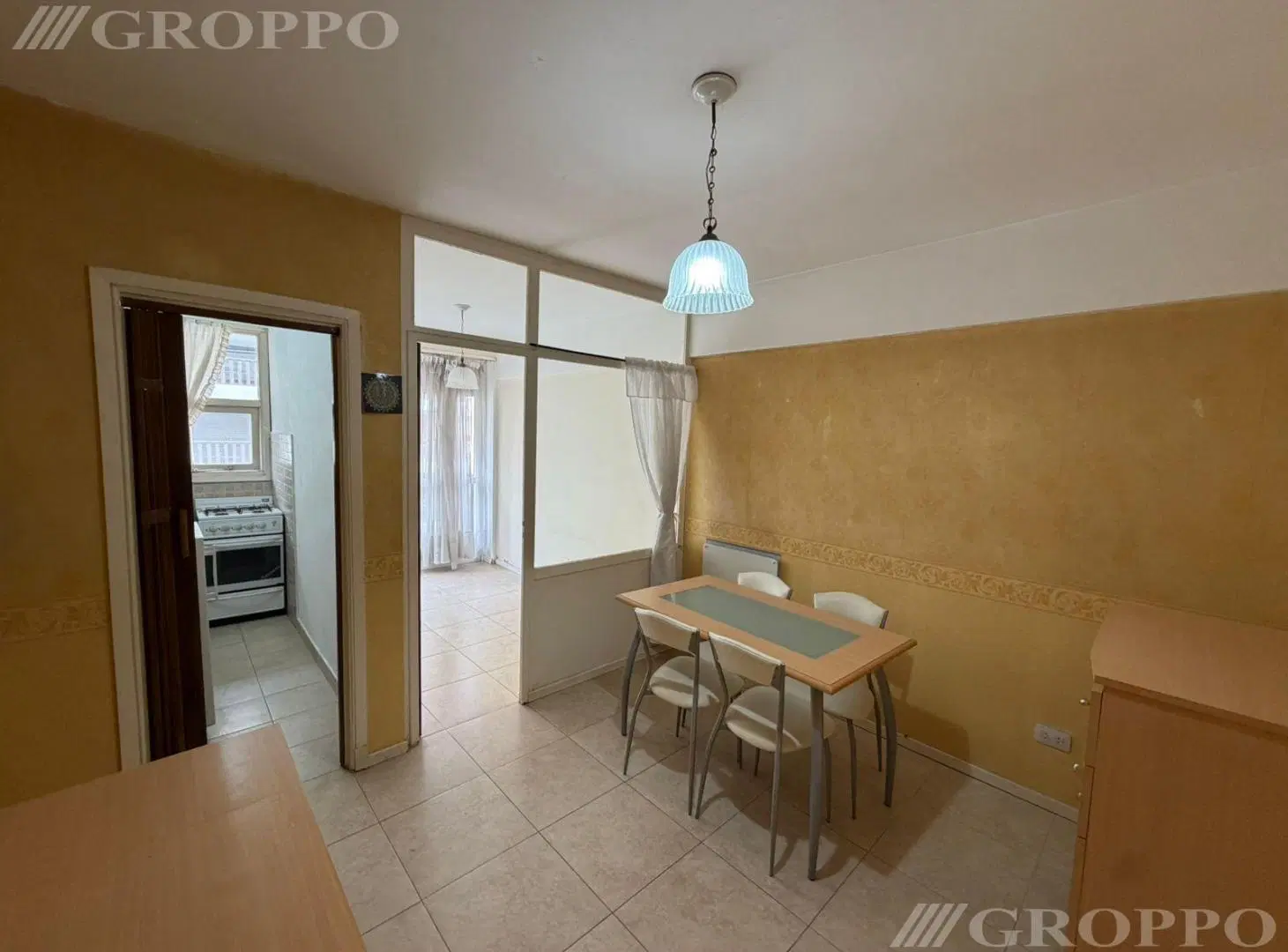 Departamento en Plaza Colon 1 1/2 AMBIENTE A LA CALLE CON BALCON 3