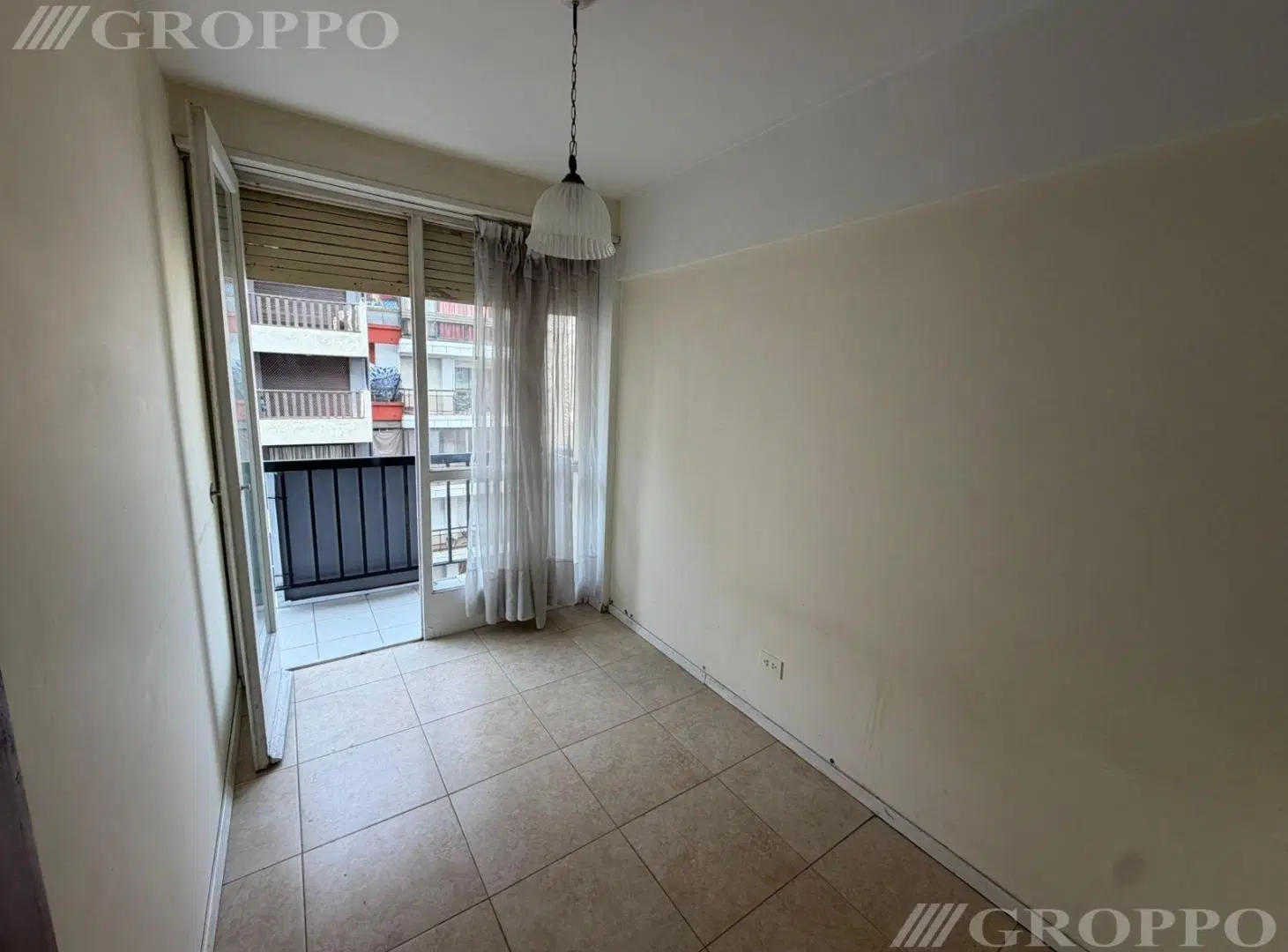 Departamento en Plaza Colon 1 1/2 AMBIENTE A LA CALLE CON BALCON 4