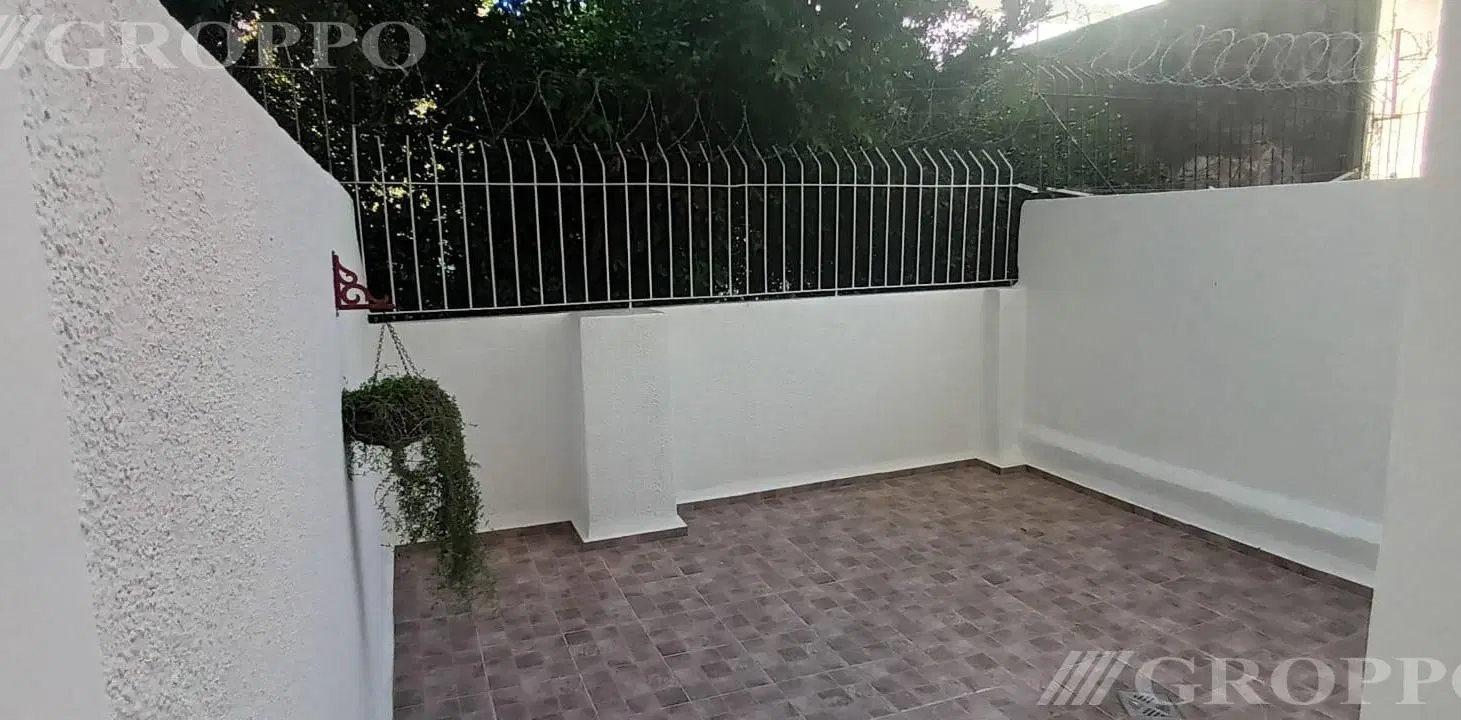 1 AMBIENTE CON PATIO - FALUCHO Y ARENALES 8