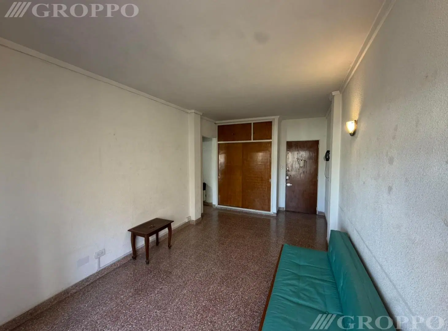 Departamento en Guemes 2 AMBIENTES A LA CALLE CON 2 BALCONES 3