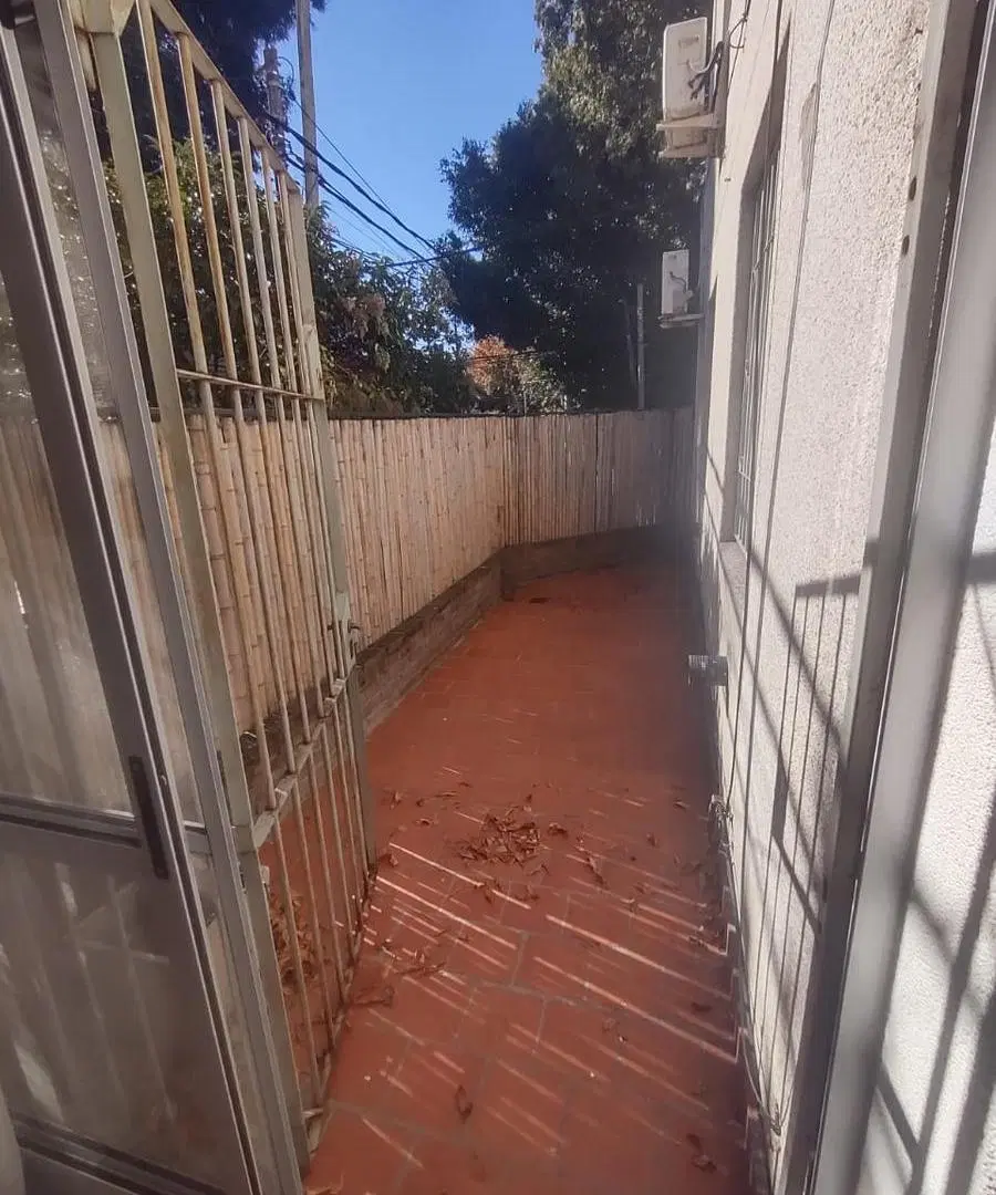 Depto de 4 amb c/dep y cochera en excelente ubicación - OLIVOS 2