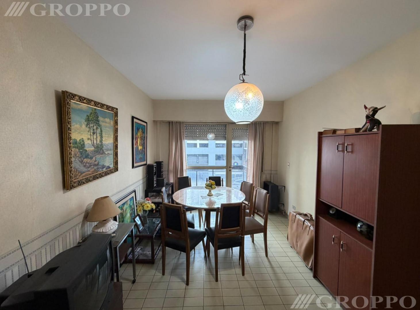 Foto de Departamento en Centro 2 AMBIENTES A LA CALLE CON BALCON SALIENTE. 51 M2, imagen 2