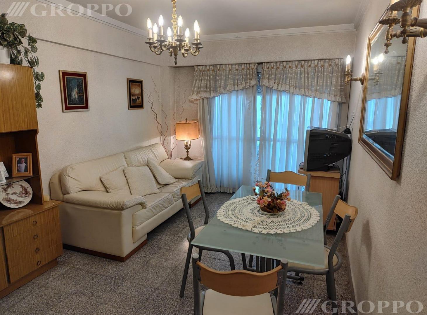Foto de 2 ambientes con balcon corrido y cochera - Plaza Colón, imagen 4