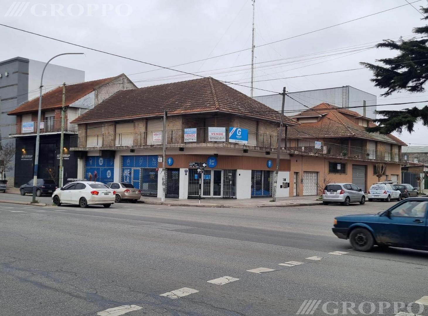 Foto de AMPLIA ESQUINA con locales y viviendas - BLOCK o SEPARADAS - AV. LURO, imagen 3