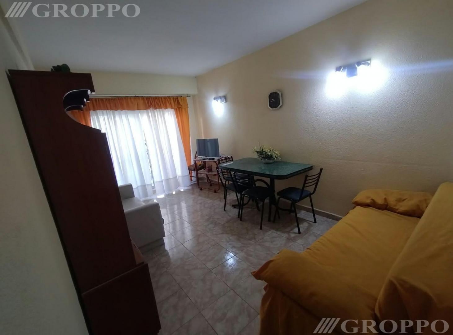 Foto de DEPTO 2 AMBIENTES CON BALCÓN - OPORTUNIDAD, imagen 1