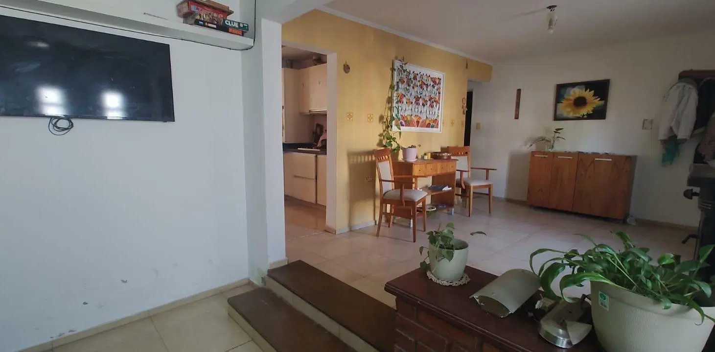 VENDO CASA Bº CENTRO AMERICA 2