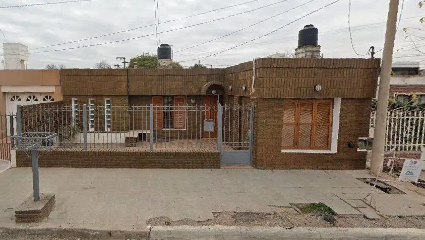 VENDO CASA Bº CENTRO AMERICA 1