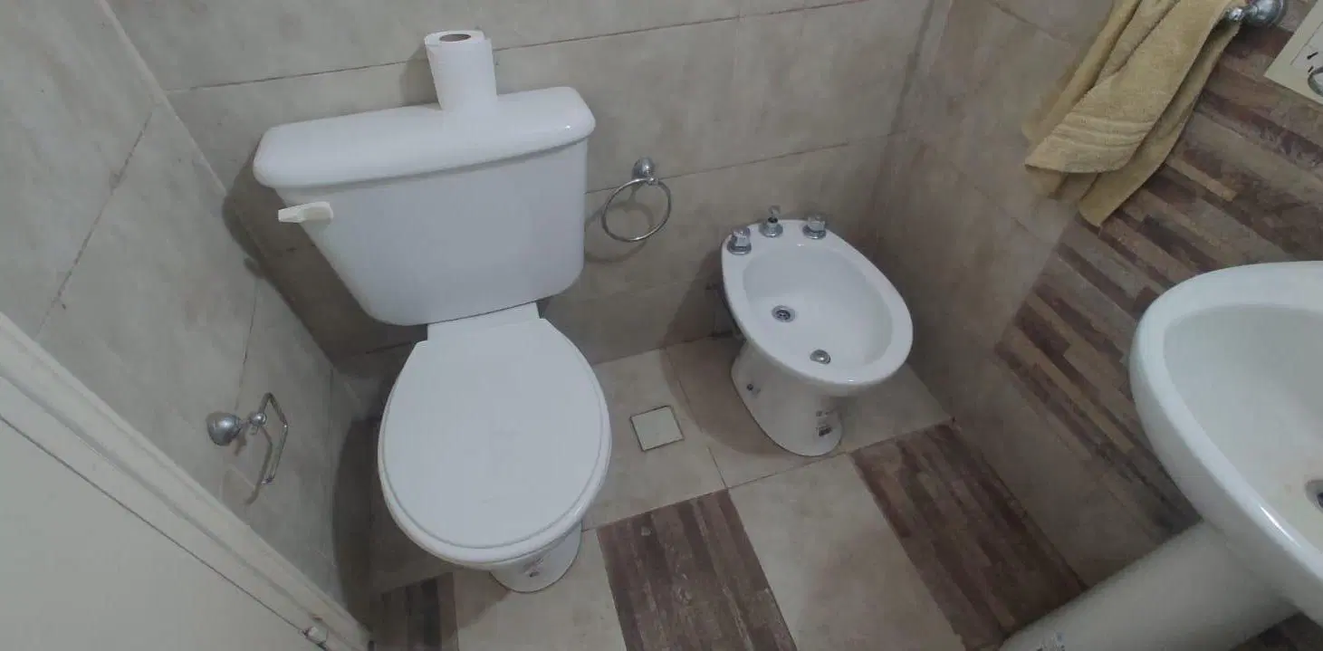 Vendo Casa + 2 Dptos Bº Crisol 8