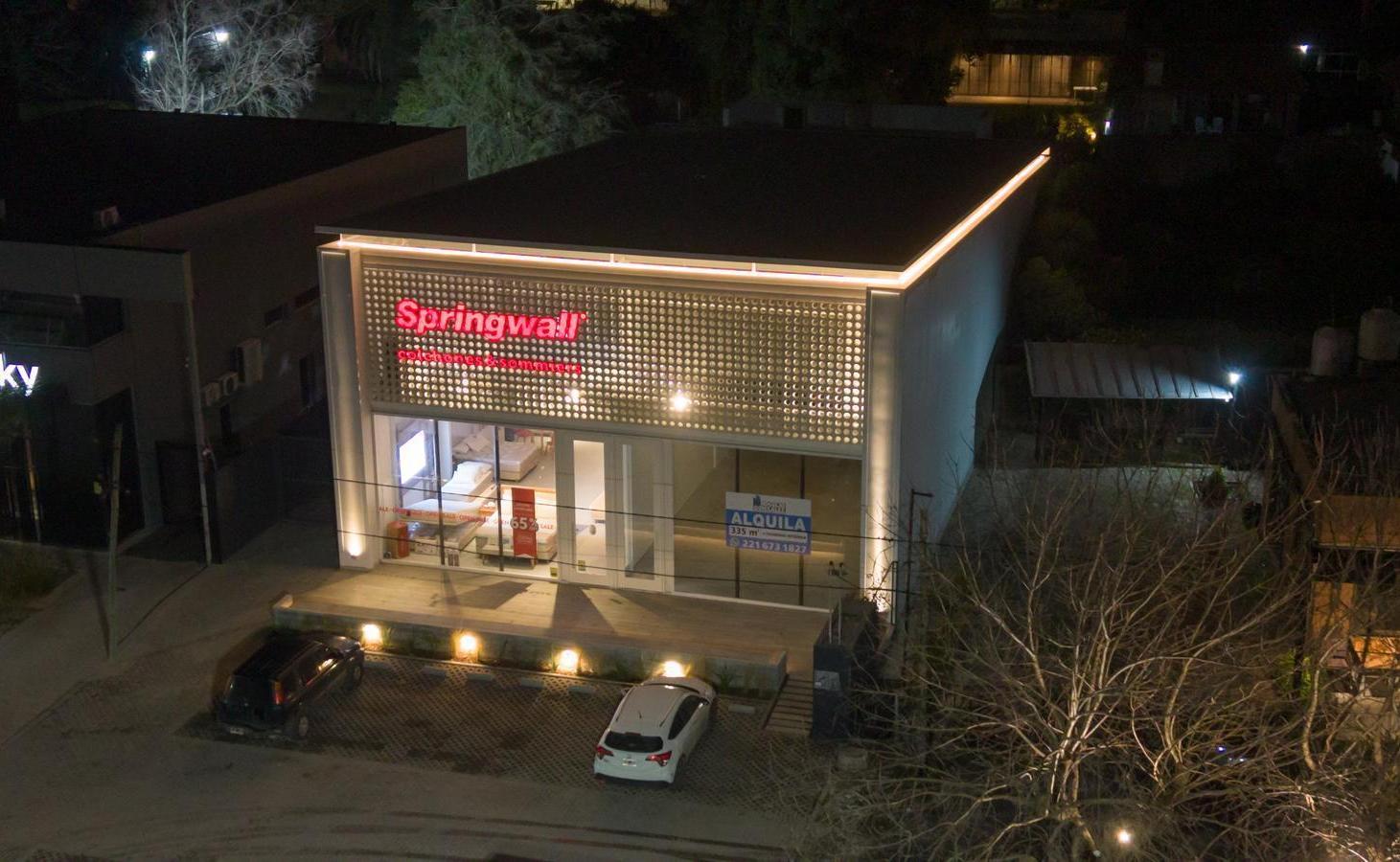 Foto de Local Comercial a Estrenar Gonnet - 671 m2- 7 cocheras. Rentabilidad, imagen 1