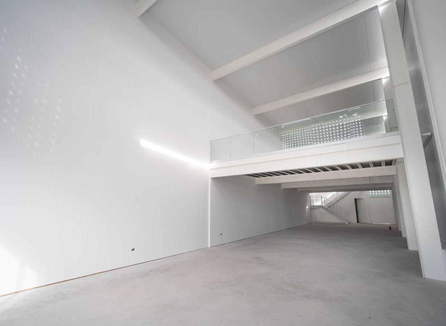 Foto de Local Comercial a Estrenar Gonnet - 335 m2- 4 cocheras, imagen 4
