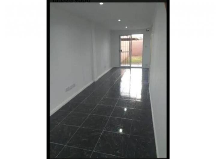 DUPLEX 3 DORM, 2 BAÑOS, PATIO, COCHERA - LOMA HERMOSA 3