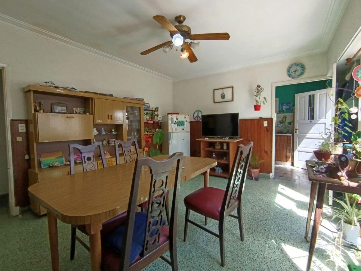 Foto de En Venta Casa + Departamento - A Reciclar, imagen 3